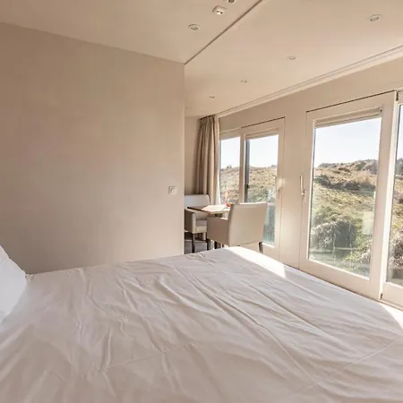Strandhotel Camperduin 4* 슐