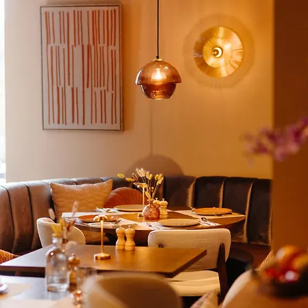 Strandhotel Camperduin 호텔 슐