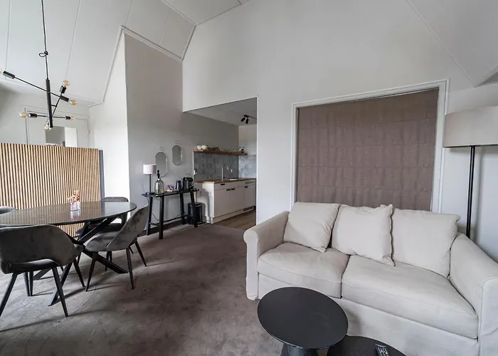 Strandhotel Camperduin 4* סחורל