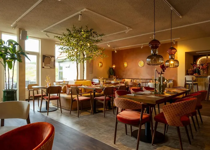 Strandhotel Camperduin ホテル スコールル