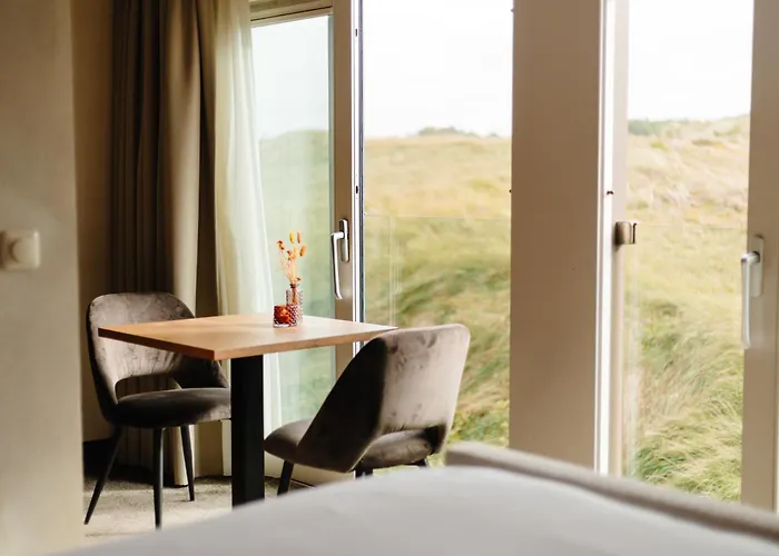 Strandhotel Camperduin ホテル スコールル