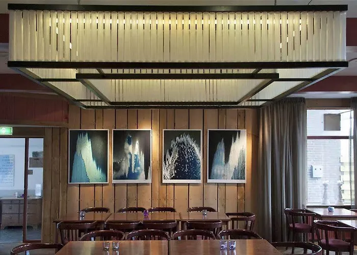 מלון Strandhotel Camperduin 4*