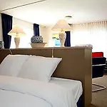 Strandhotel Camperduin Hotel 4*