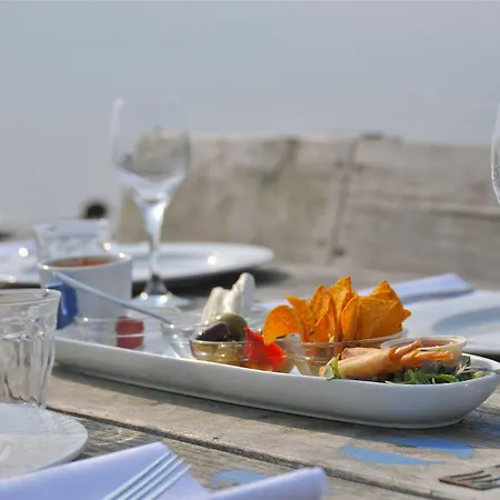 Strandhotel Camperduin 호텔 슐